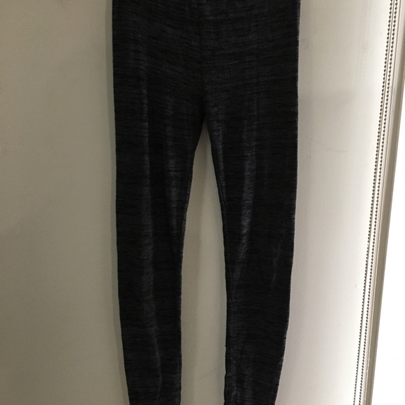 Gray Textured Leggings - Picture 2 of 6